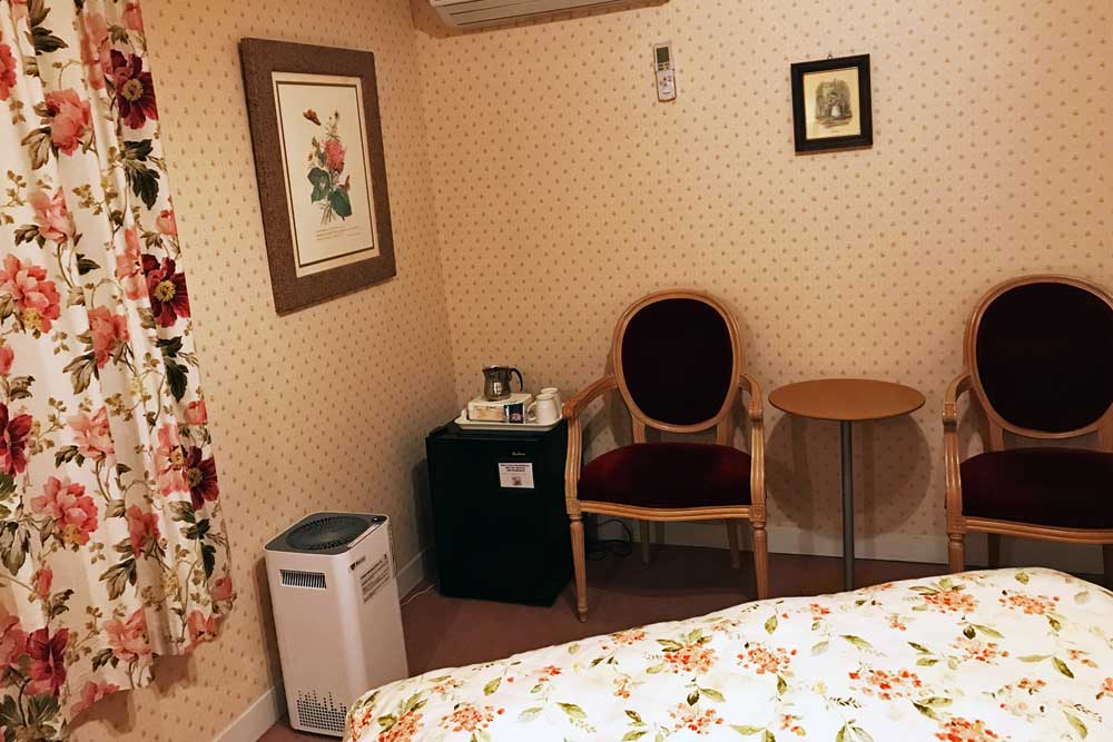 ドレッサーとテレビ